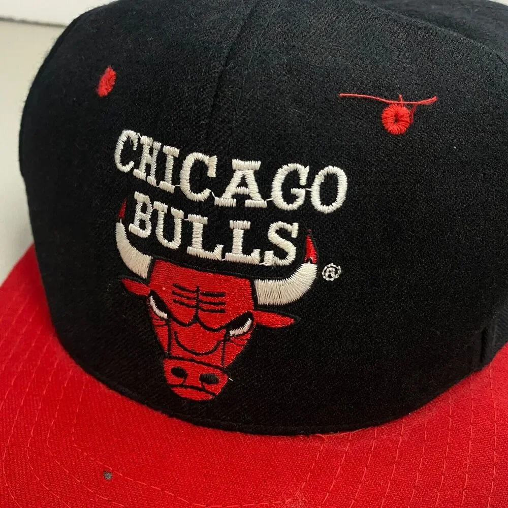 Chicago Bulls Hat‎ Snap Back Wool Blend Black Red Embroidered NBA VINTAGE AJD